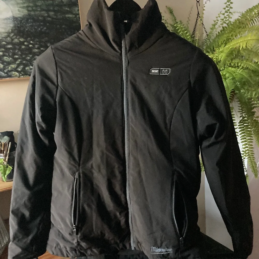Milwaukee m12 women's heated jacket - Picture 3 of 16